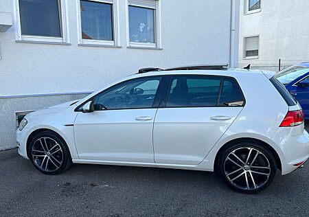 VW Golf Volkswagen Lounge BMT