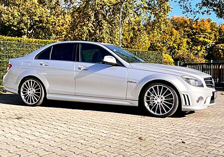 Mercedes-Benz C 63 AMG P30 Performance Package, 25 TKM !