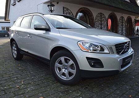 Volvo XC 60 XC60 2.4D Automatik **Scheckheft gepflegt**