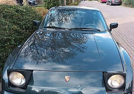 Porsche 944 S