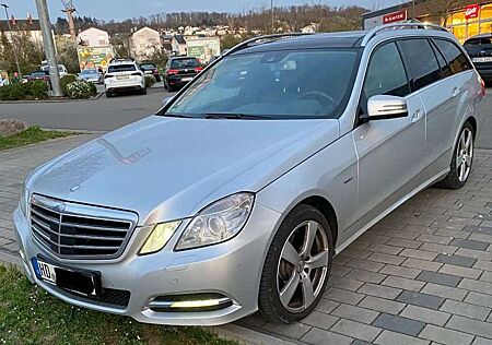Mercedes-Benz E 350 E-Klasse T-Modell Diesel T CDI DPF 4Matic BlueEFFI