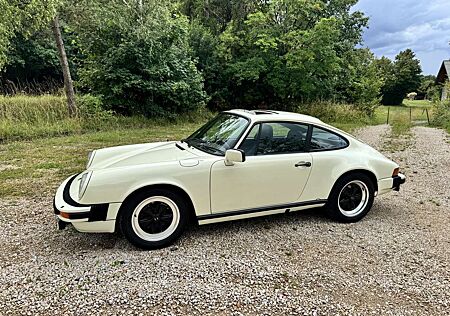 Porsche 911 3.0 SC (2+) - Chiffonweiß