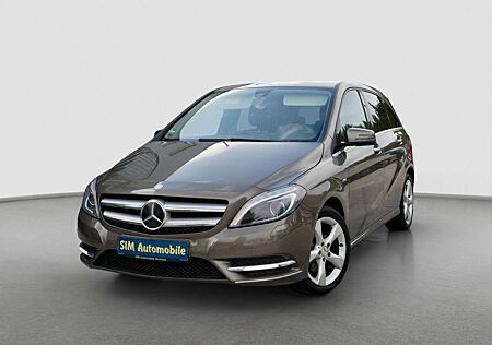 Mercedes-Benz B 180 Edition 1+SHZ+PDC+LEDER+NAVI+KAMERA