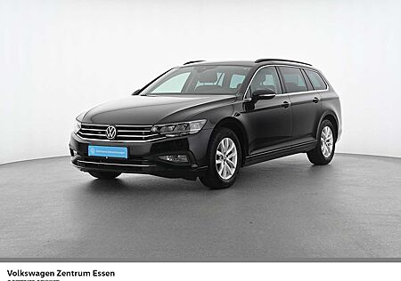 VW Passat Variant Volkswagen Business TSI DSG LED AHK Navi Sitzhzg