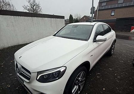 Mercedes-Benz GLC 250 Coupe 4Matic 9G-TRONICAMG Line