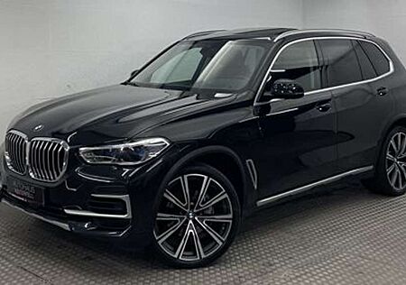 BMW X5 xDrive30d xLine PANO+AHK+22Z+LASER+SITZKLIMA+