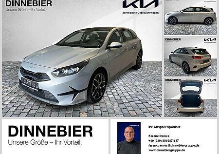 Kia Cee'd Ceed / CEED 1.5T Spirit Glasdach+LED+Navi+Kamera