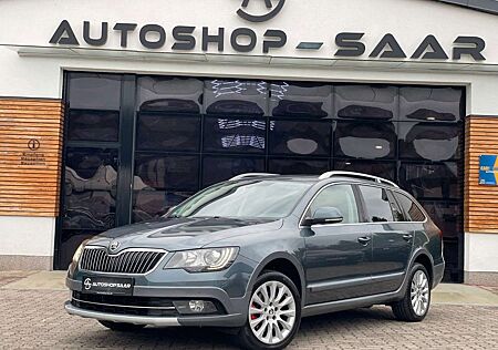 Skoda Superb Combi Elegance 4x4 Leder/Panorama/Navi
