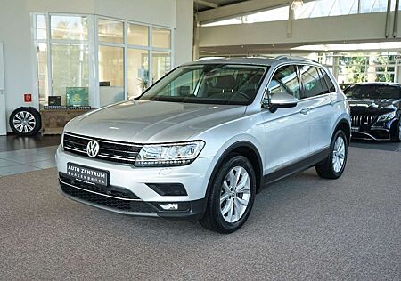 VW Tiguan Volkswagen 2.0 TSI Highline 4M+LED+ Pano+AHK+Virtual