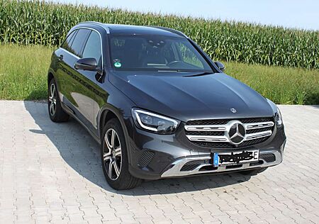 Mercedes-Benz GLC 300 e 4Matic 9G-TRONIC AMG Line
