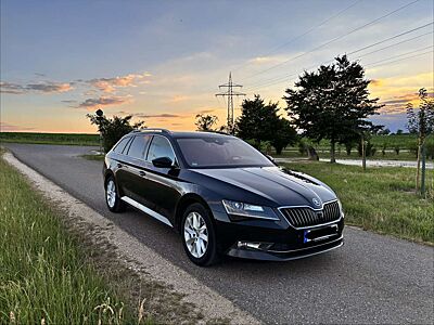 Skoda Superb Style 2.0 TDI PDC AHK Pano