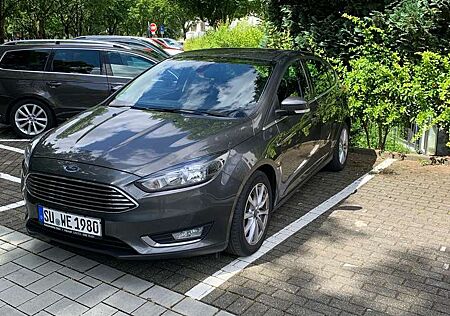 Ford Focus 1.0 EcoBoost Start-Stopp-System Titanium