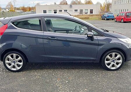 Ford Fiesta Titanium - Super Anfänger Auto wenig KM !
