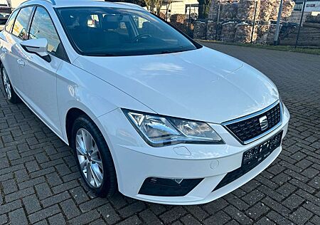 Seat Leon ST Style * Zahnriemen und WP neu* NAVI *AHK