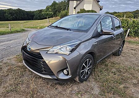 Toyota Yaris Hybrid Team D