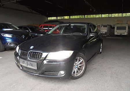 BMW 325i 325 xDriveTÜV 09/27;ROSTFRE;AUTOMATI;AUTOBAN F