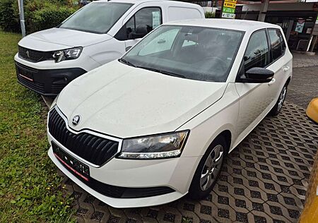 Skoda Fabia Active PDC 8 fach Klima