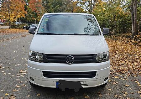 VW T5 Multivan Volkswagen Caravelle Trendline lang