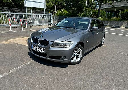 BMW 320i 320 Touring Attiva FL