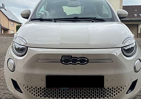 Fiat 500E 42kWh la Prima (by Bocelli)