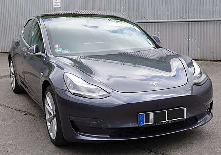 Tesla Model 3 Langstreckenbatt. Allradantrieb Dual Motor