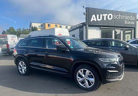 Skoda Kodiaq Clever 1.Hand Pano-Dach AHK LED 19"Alu