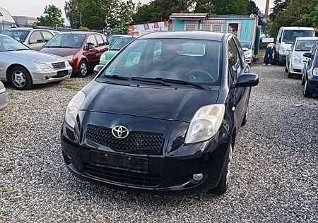 Toyota Yaris 1.4 VVT-i Sol