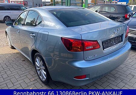 Lexus IS 220 IS 220d d !! Tüv-Neu !! Top !! Xenon/Leder !!