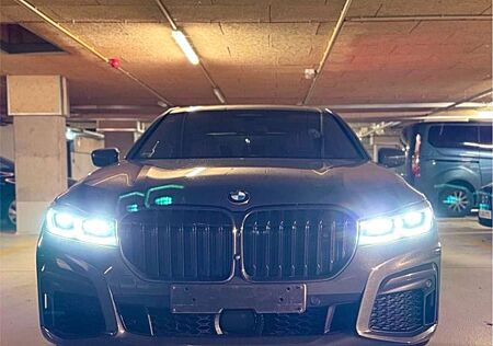 BMW 750 M750Li xDrive Facelift | Garantie | V8 | Voll