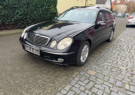 Mercedes-Benz E 240 E -Klasse T-Modell T