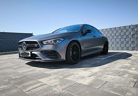 Mercedes-Benz CLA 35 AMG 4Matic Speedshift 7G-DCT