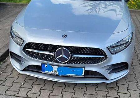Mercedes-Benz A 200 AMG Line