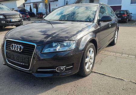 Audi A3 Sportback1.6 TDI Ambiente*KLIMA*SHZ*TEMPO*TÜV