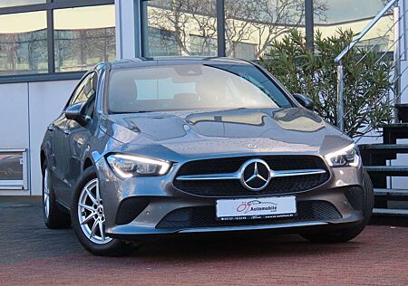 Mercedes-Benz CLA 200 d Auto.