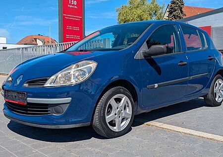Renault Clio III Authentique mit Klima / Tüv April 26