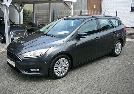 Ford Focus Navigationssystem,Klimaanlage,PDC,AHK,E-Fenster,!