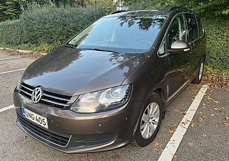 VW Sharan Volkswagen 2.0 TDI DSG BlueMotion Technology Comfortline