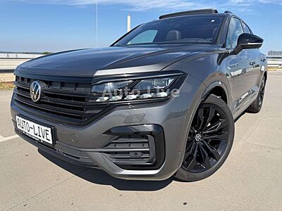 Volkswagen Touareg 3.0 TDI*R LINE*BlackS*PAN*MATRI*LUFT*VOL