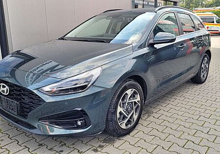 Hyundai i30 Kombi Style*LED*Navi*Shzg*Lhzg*PDC*Kamera