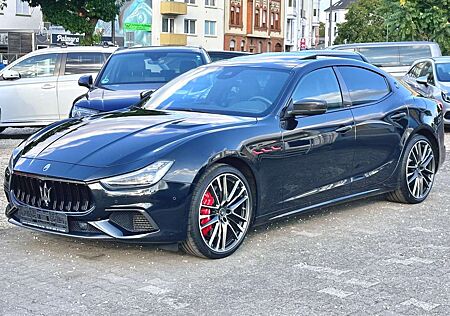 Maserati Ghibli GHIBLI TROFEO *VOLL+CARBON+U.V.M...!