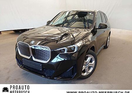 BMW iX1 30 xDrive M Sport AHK/ACC/ADAPTLED/HEADP/MMRY