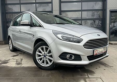 Ford S-Max Titanium