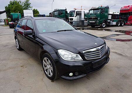 Mercedes-Benz C 200 CDI BlueEfficiency *Manual/PDC/Sitzheizung