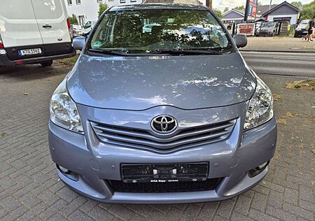 Toyota Verso 2.0 D-4D Klimaautomatik/PTS/ANHÄNGERKUPPLUNG