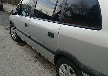 Opel Zafira 1.8