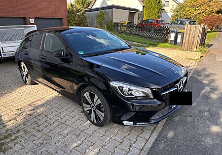 Mercedes-Benz CLA 200 CLA+Shooting+Brake+Shooting+Brake+7G-DCT+Urban