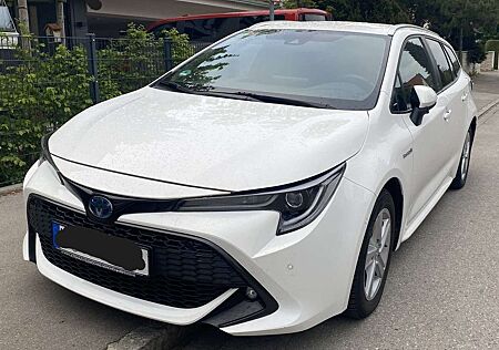 Toyota Corolla 2.0 Hybrid Touring Sports Team Deutschland