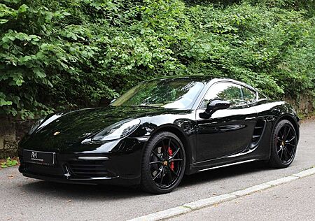 Porsche Cayman 718 S Schalter | Schwarz/Beige | Approved