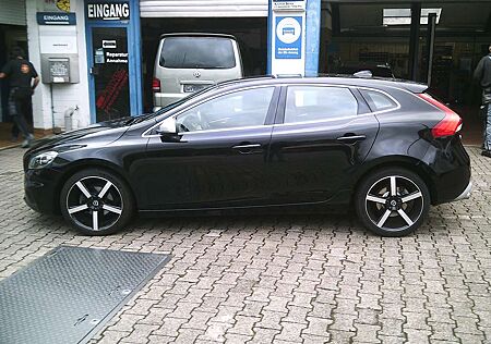 Volvo V40 Momentum