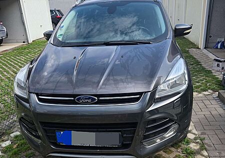 Ford Kuga 1.5 EcoBoost 2x4 Titanium KeylessGo Winterpaket